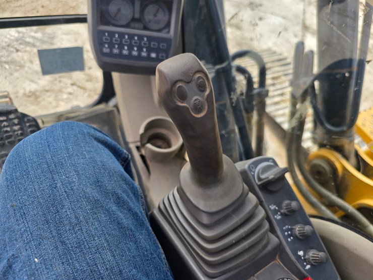 2007-deere-350d-lc-image-85