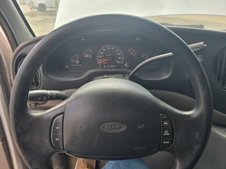 2000-ford-2000-image-32