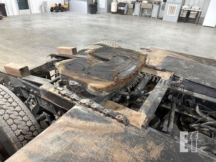 2017-international-prostar-image-10