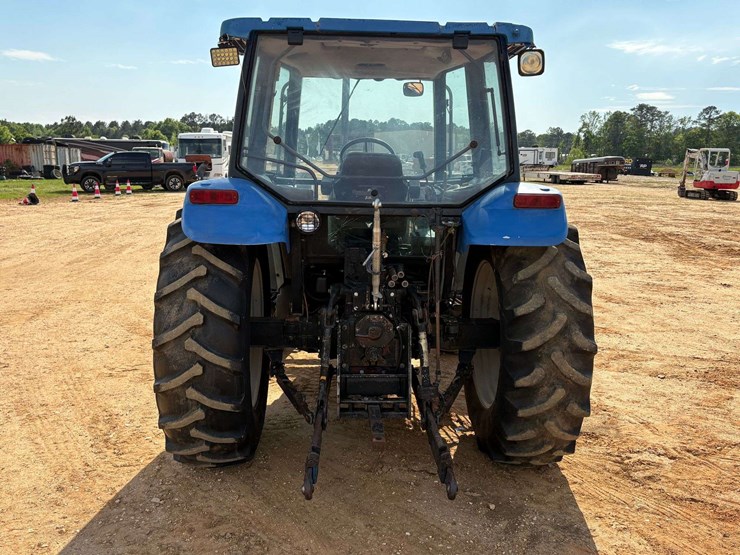 new-holland-7635-image-6