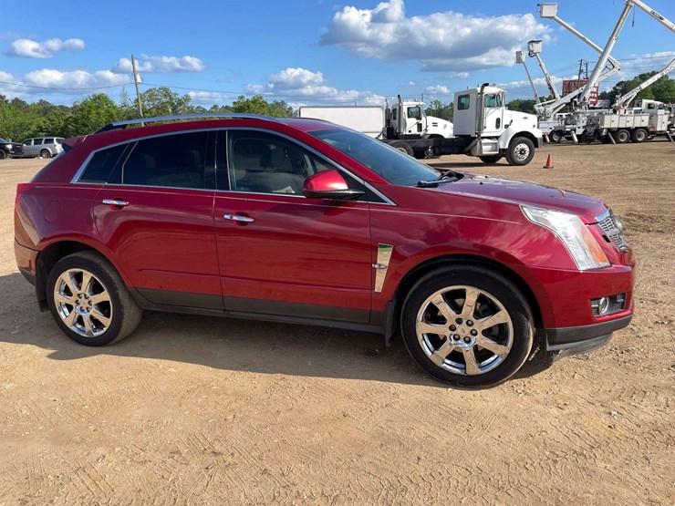 2011-cadillac-srx-image-4