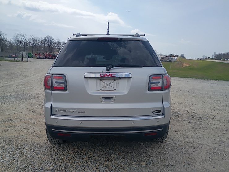 2017-gmc-acadia-image-7