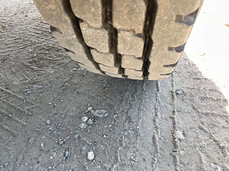 2003-sterling-sc8000-image-23