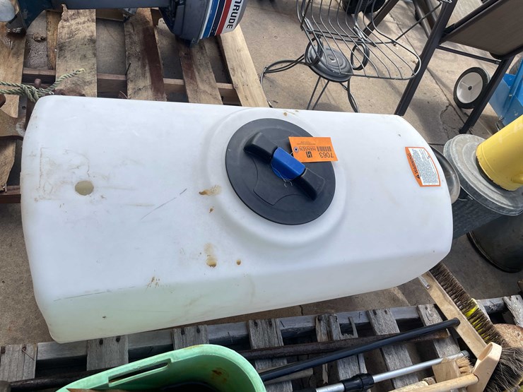 #7063-•-50-gallon-water-tank-(o3)-image-4