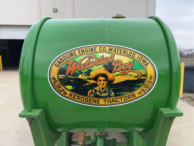 12-25-waterloo-boy-model-n-image-8