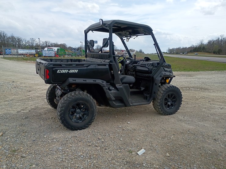 2022-can-am-defender-hd9-image-10