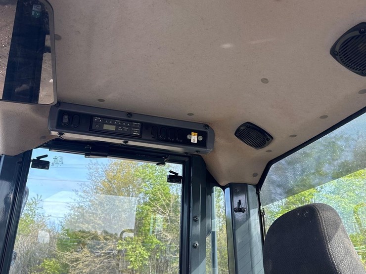 2018-komatsu-wa320-8-image-37