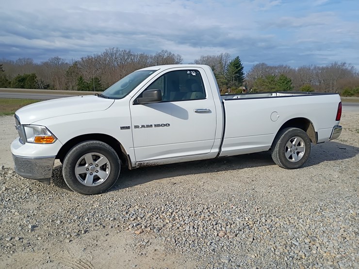 2012-dodge-1500-image-2