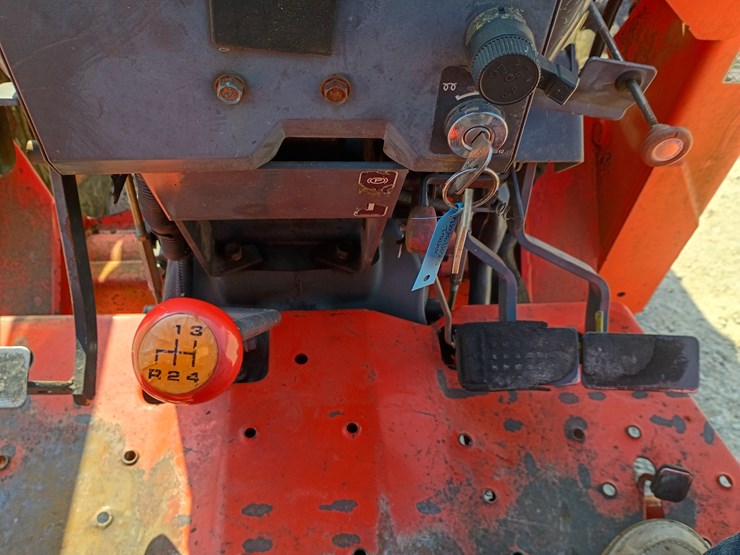 2001-kubota-l4300-image-34