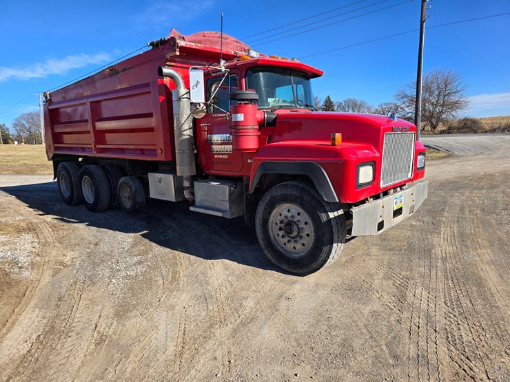 1998-mack-rd688s-image-21