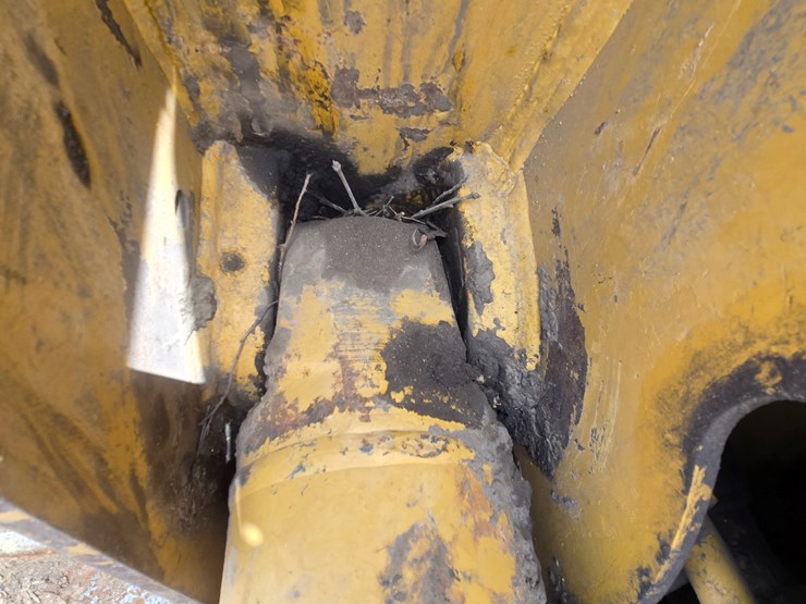 2005-caterpillar-953c-image-104