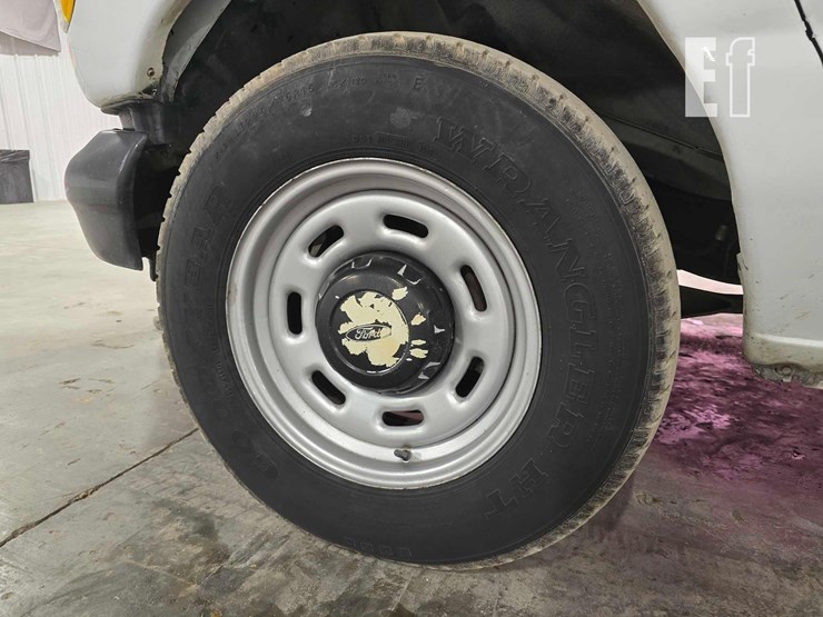 2005-ford-e150-image-19