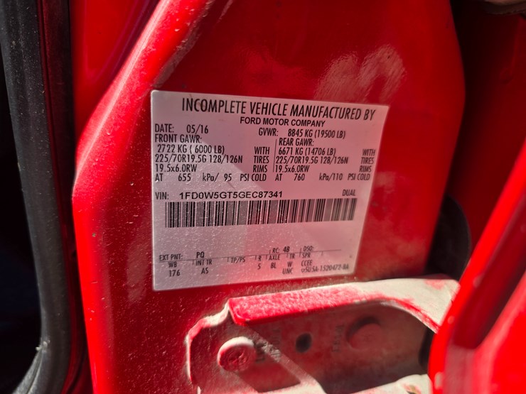 2016-ford-f550-image-30