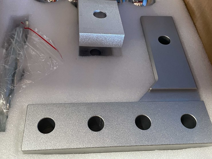 #2476-•-new-2"-receiver-with-6"-drop,-2'-and-2"-and-2-5/16-(cw)-image-3