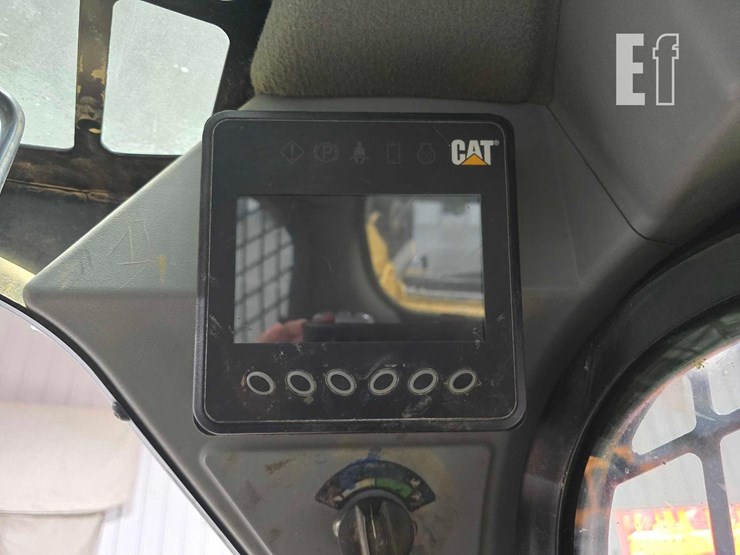 2018-caterpillar-259d-image-18