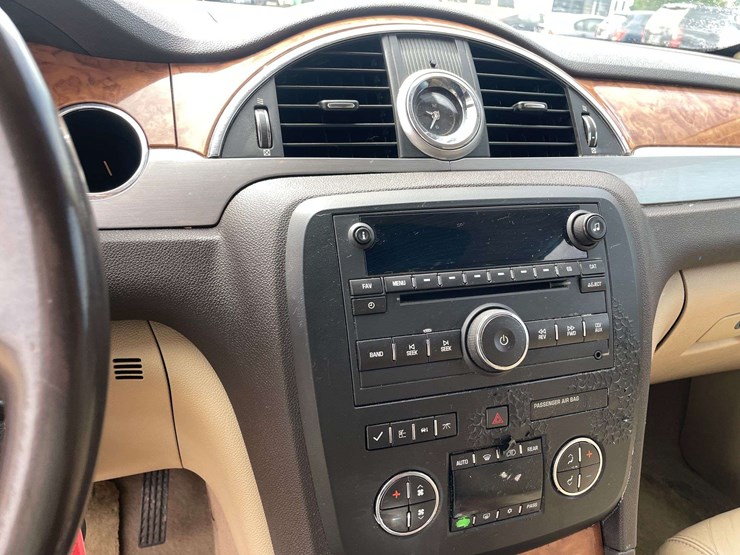 2011-buick-enclave-cxl-image-13