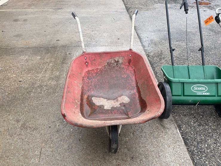 #7021-•-(2)-fertilizer-spreaders-and-wheelbarrow-(o3)-image-10