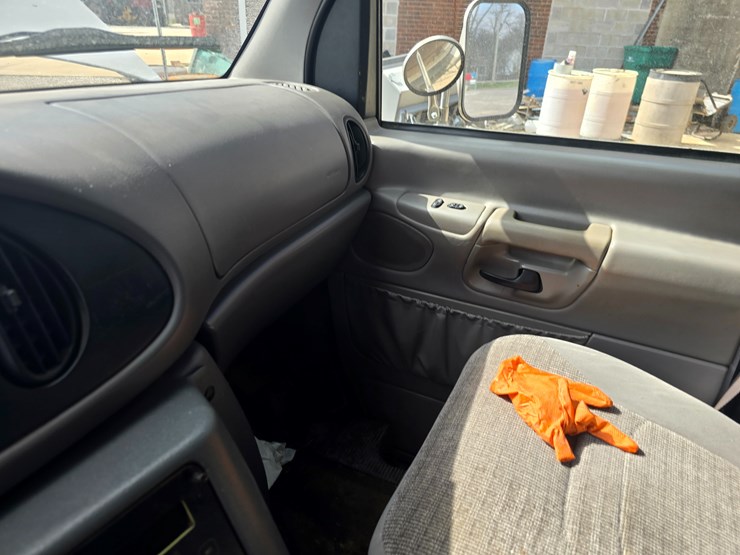 2000-ford-2000-image-37