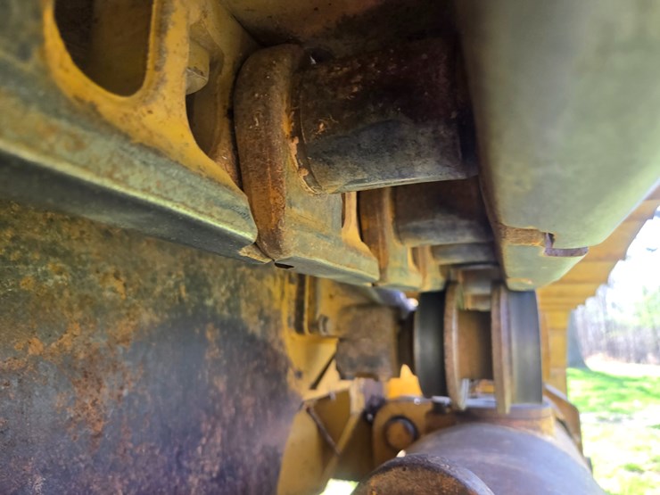 2014-caterpillar-953d-image-70