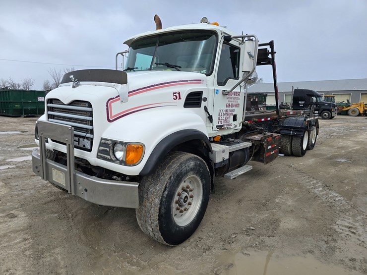 #22590-•-2007-mack-cv713-granite-roll-off-truck-image-40