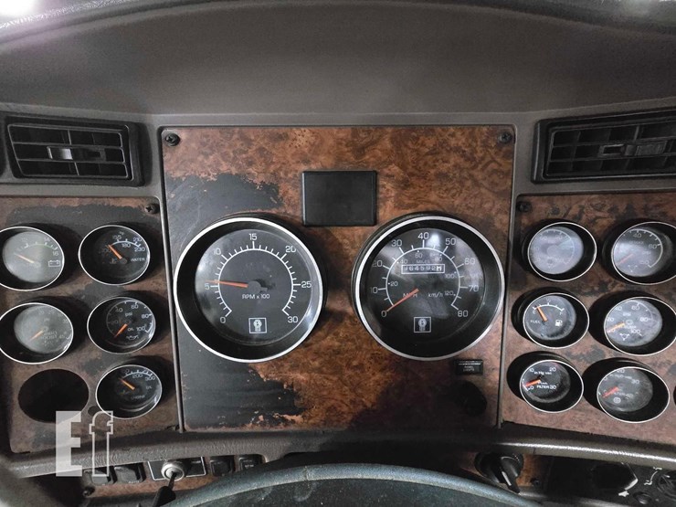 2003-kenworth-t800-image-12