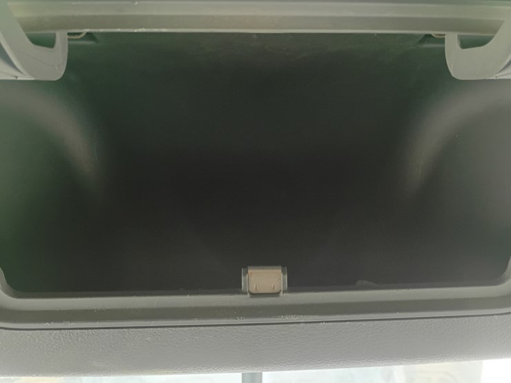 2009-freightliner-cascadia-125-image-85