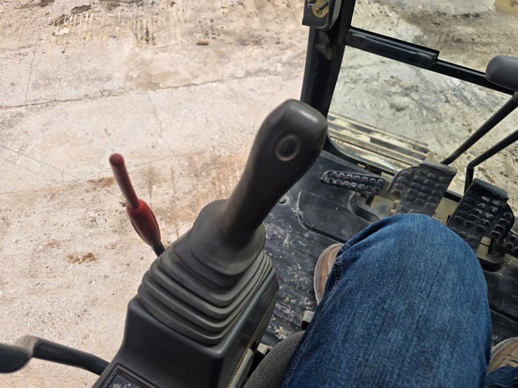 2007-deere-350d-lc-image-84