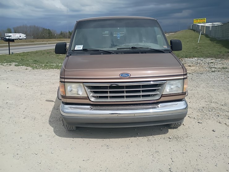 1992-ford-e150-image-15