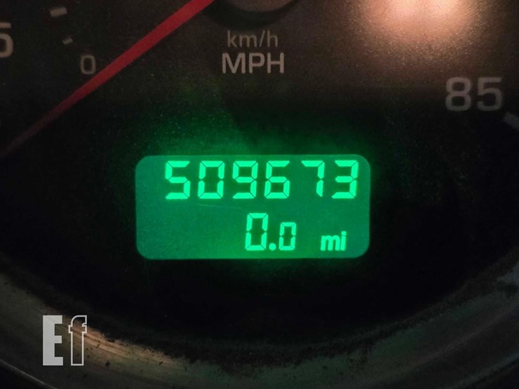 2012-kenworth-t800-image-12