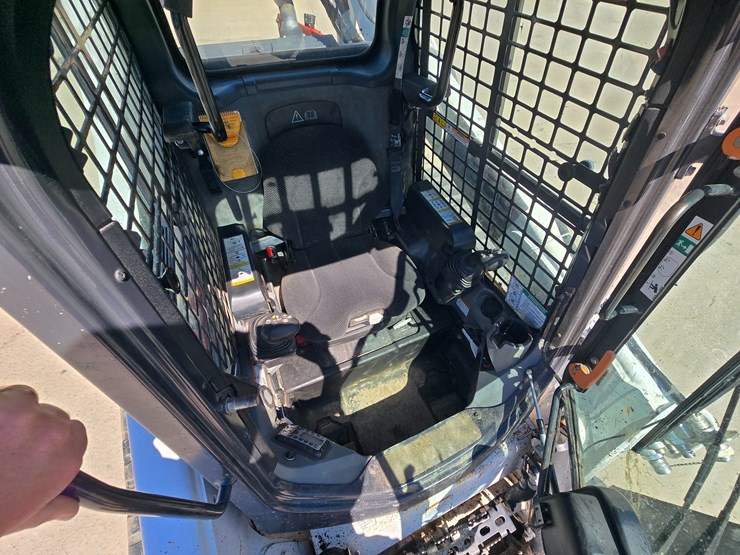 2020-bobcat-t770-image-45