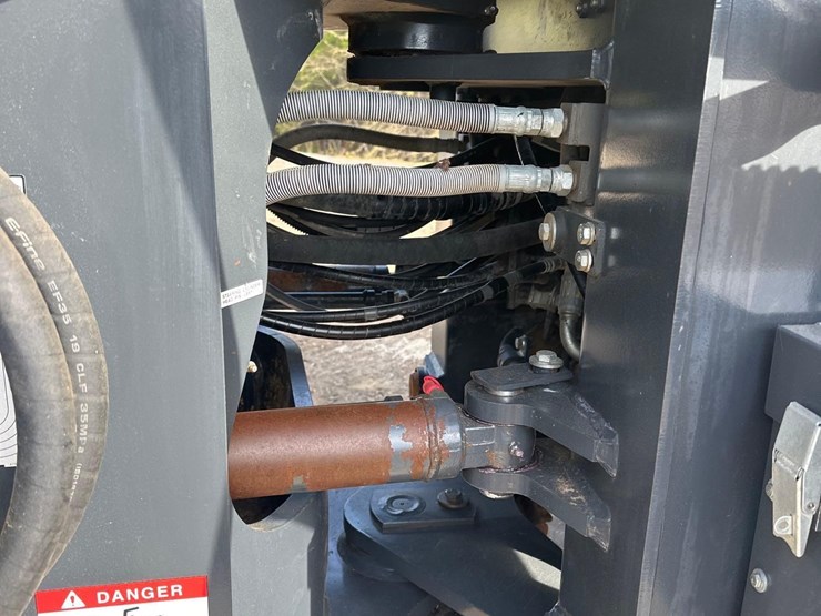 2018-komatsu-wa320-8-image-20