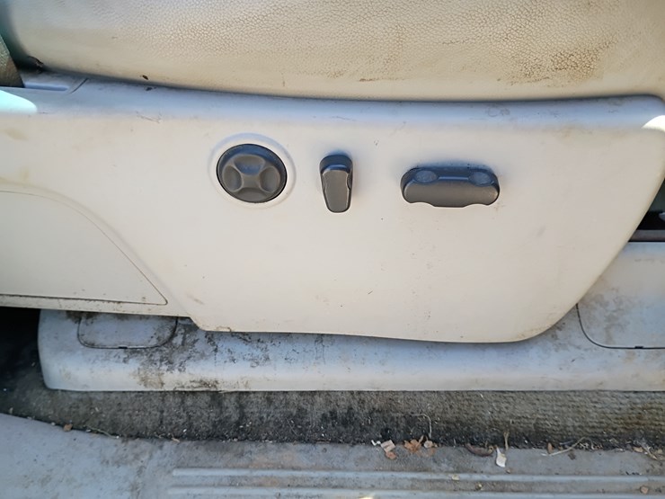 2007-chevrolet-silverado-2500-image-37