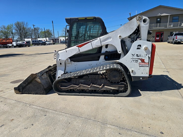 2020-bobcat-t770-image-5