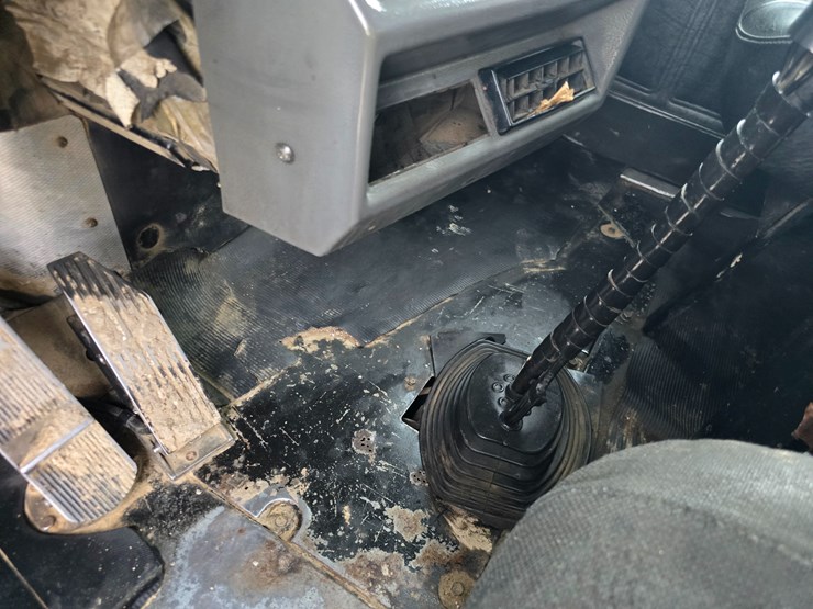 2003-mack-rd688s-image-103