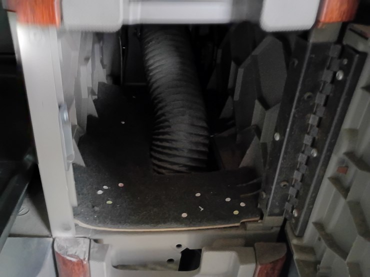 2009-freightliner-cascadia-125-image-74