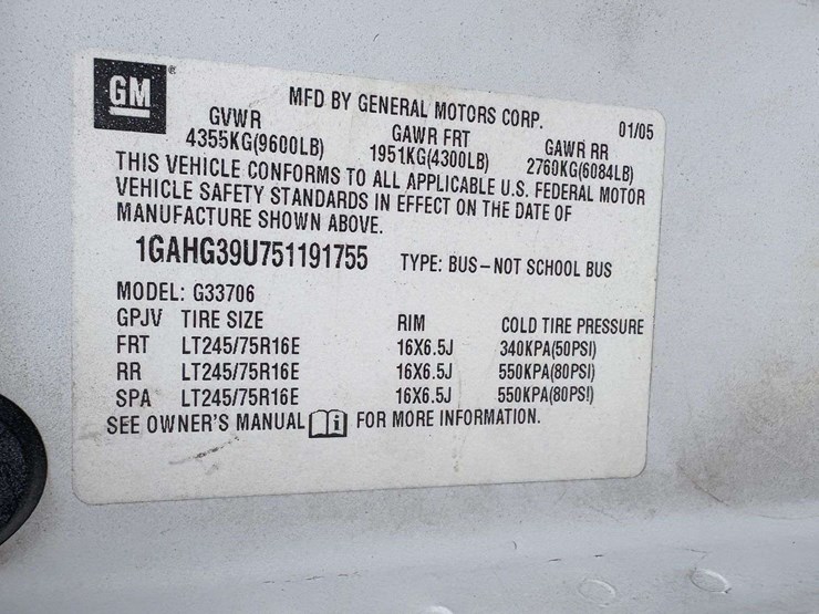 2005-chevrolet-express-3500-image-29