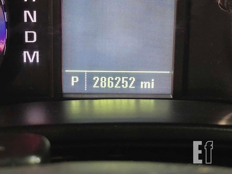 2015-chevrolet-silverado-1500-image-13