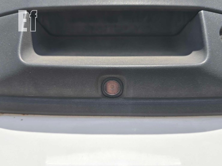 2015-chevrolet-silverado-1500-image-17