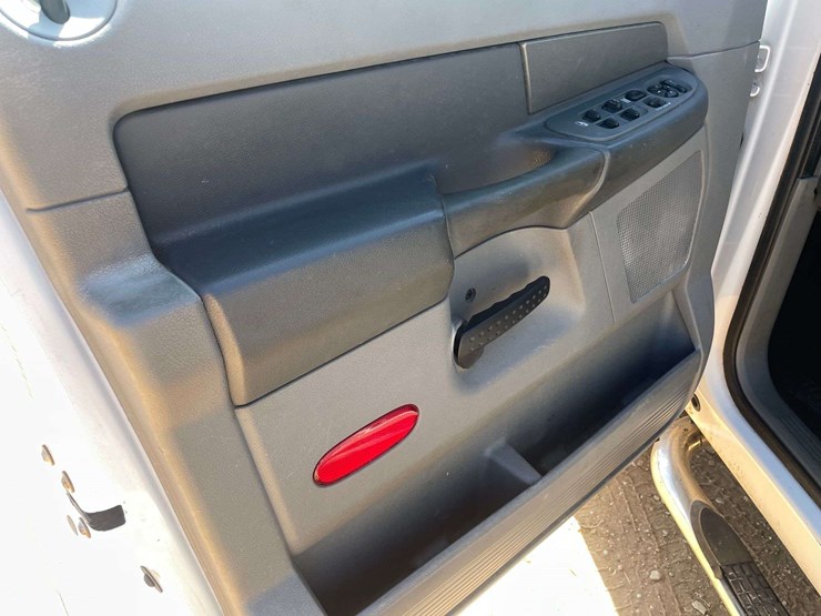 2008-dodge-ram-1500-image-9