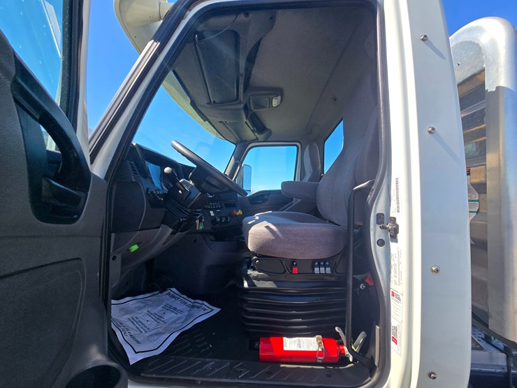 2019-international-lt-image-32