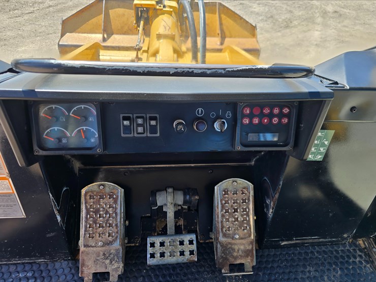 1996-caterpillar-953c-image-103