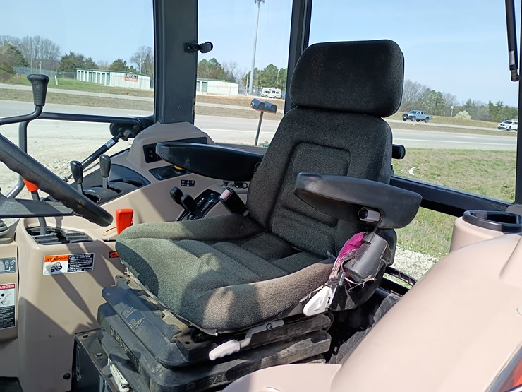 2019-kubota-m7060-image-27