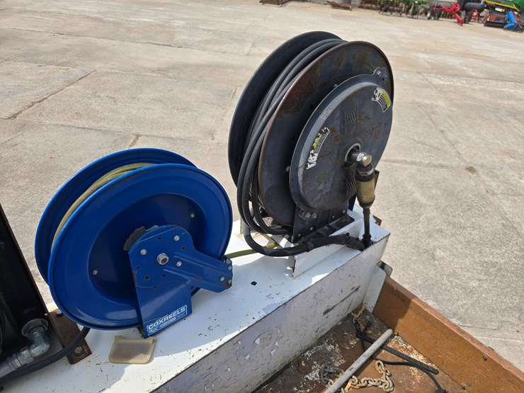 2013-ford-f550-image-56