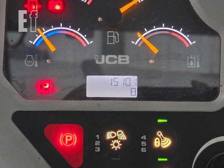 2022-jcb-3ts-8t-image-19
