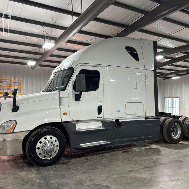 2014 FREIGHTLINER CASCADIA 125