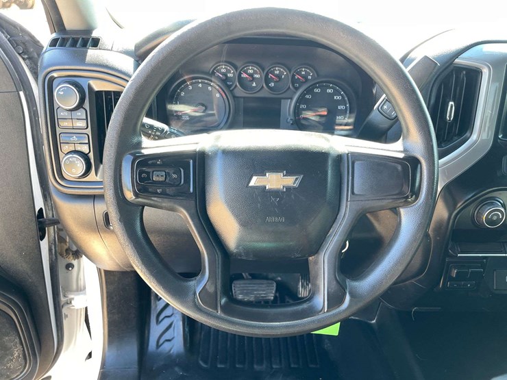 2019-chevrolet-silverado-1500-image-12