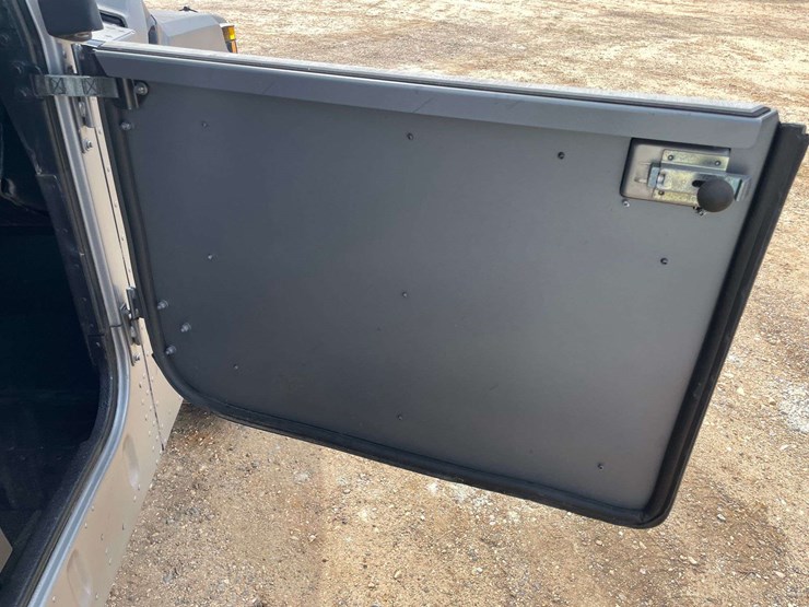 1988-am-general-m998-image-18