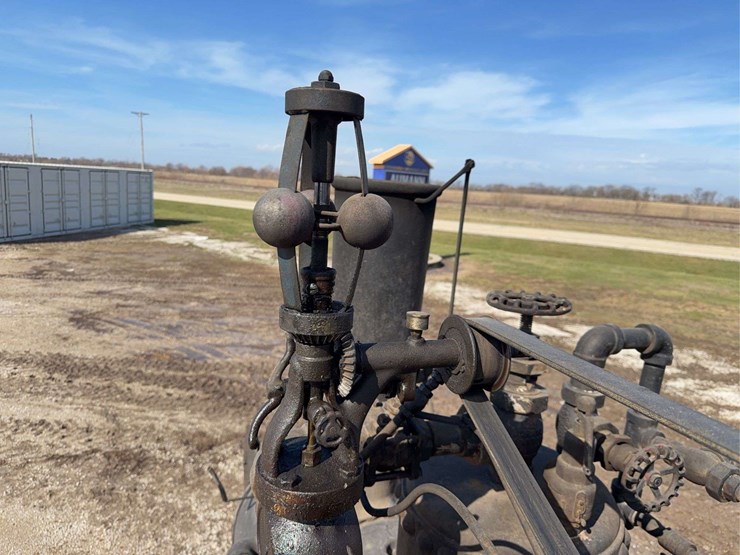 1910-advance-rumely-steam-traction-engine-image-24