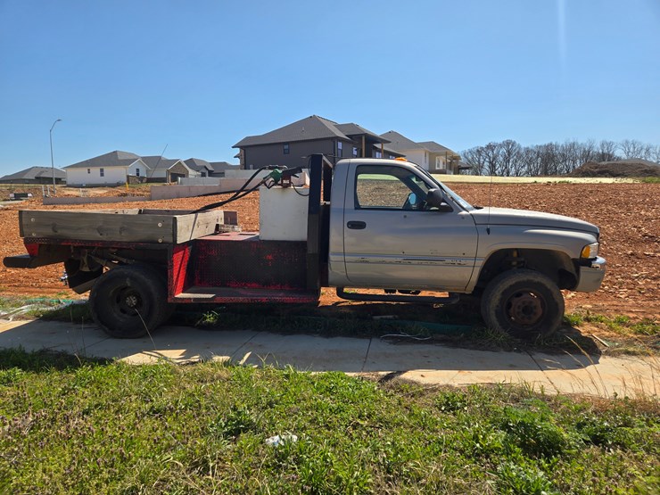 2000-dodge-ram-3500-image-19