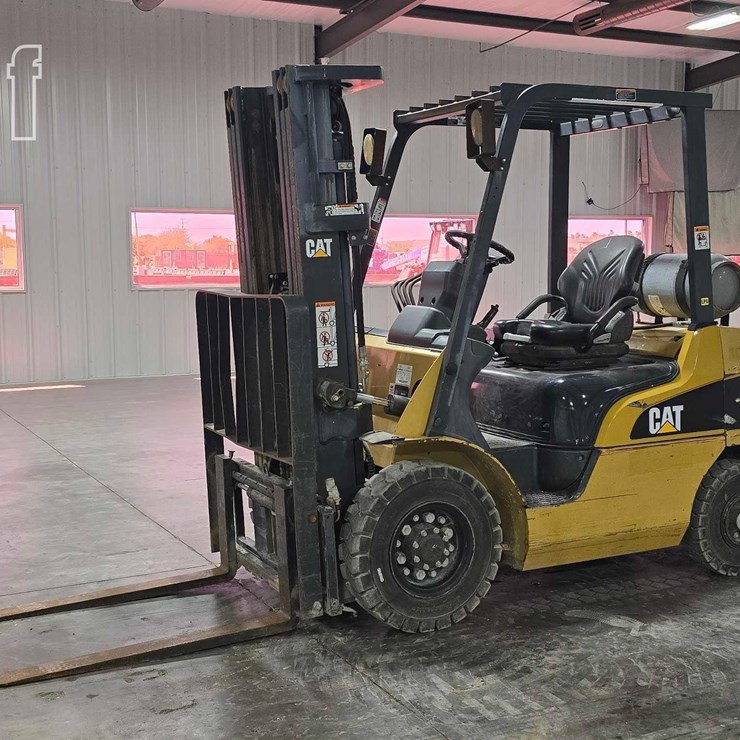 2018 CATERPILLAR GP25N